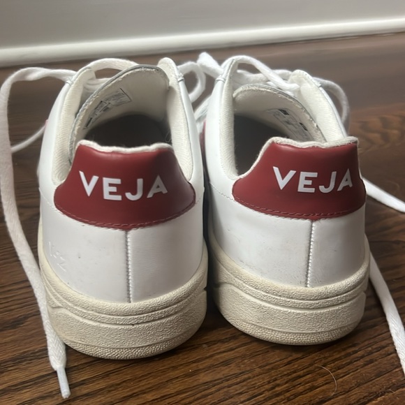 ⚡️VEJA⚡️White Leather Sneakers size 7 - Picture 5 of 5